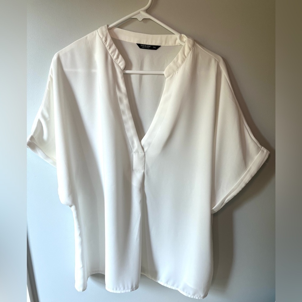 SHEIN V Neck Short Sleeve Lightweight White Blouse Womens Size 3XL